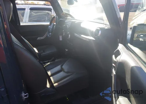 2017 Jeep Wrangler Unlimited Sahara 4X4 из США, поврежденный, VIN 1C4BJWEG1HL557282